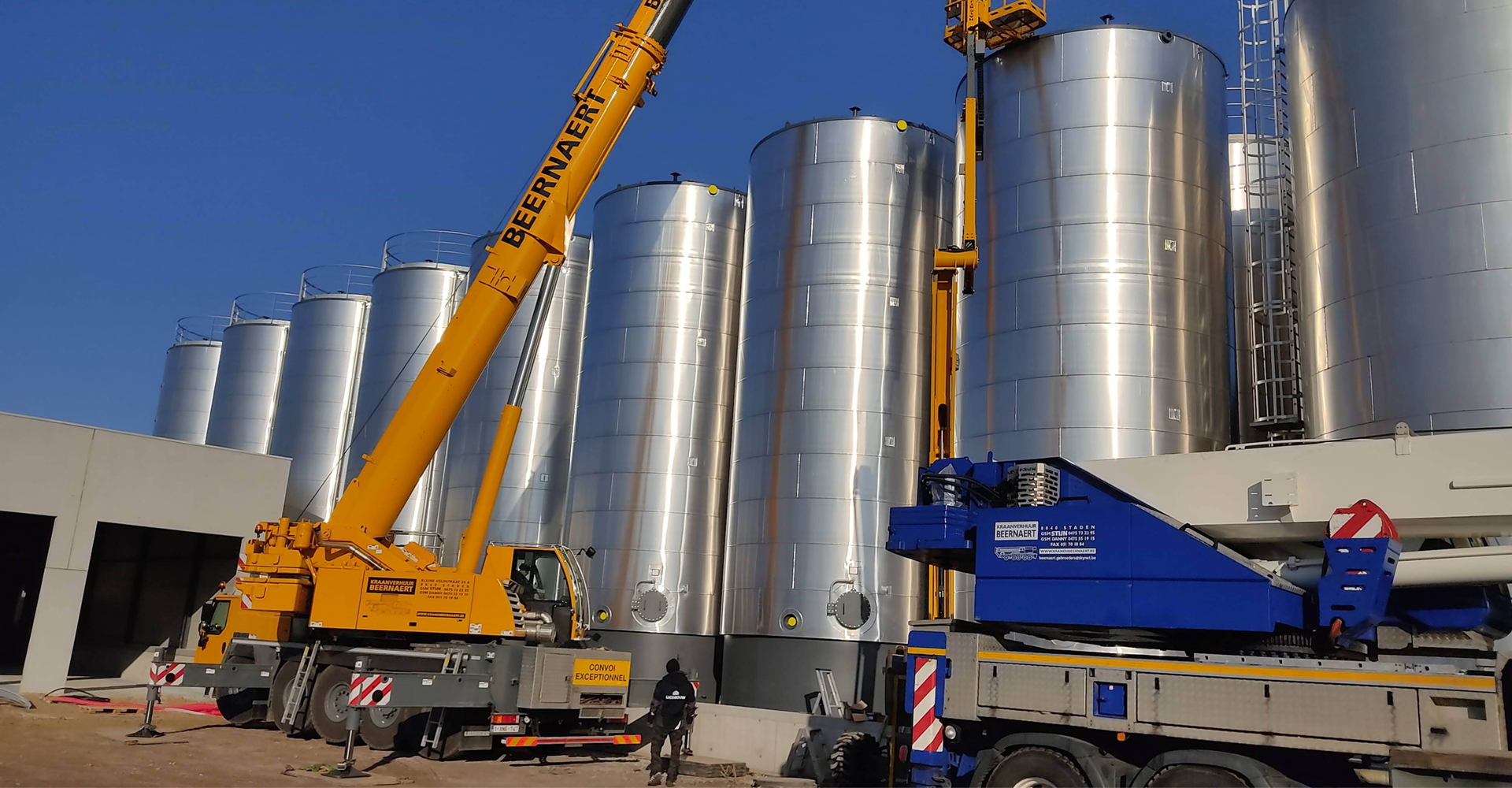 Silo rechtzetten en plaatsen